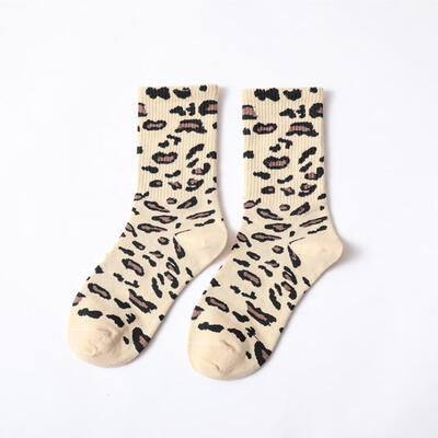 

Vintage Leopard Print Soft Cotton Breathable Women Elastic Middle Tube Socks