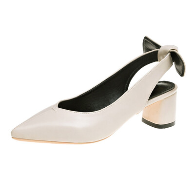 

Baotou sandals womens shoes 2019 summer new Joker Korean version of thick documentary shoes pointed with professional OL high hee