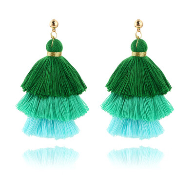 

Model Beautiful earrings decorationcute