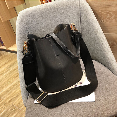 

Bag female 2019 new wave Korean version of the wild Messenger shoulder single scrub large capacity fashion casual solid color bucket bag