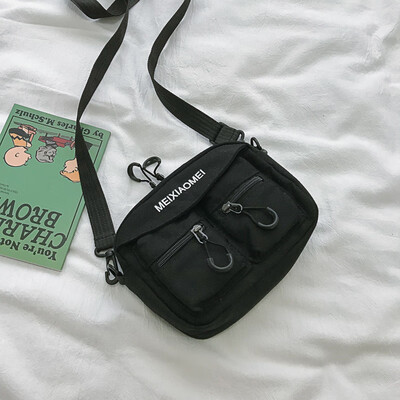

2019 new retro casual wild shoulder bag female temperament canvas small square bag fashion personality letter Messenger bag