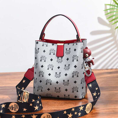 

Female bag 2019 spring new Korean version of the fresh fashion handbag shoulder Messenger bag