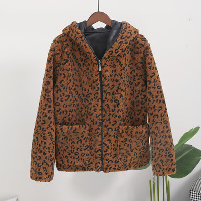 

Tailored Women Fashion Leopard Print Long Sleeve With Hat Short Wool Pellet Coat
