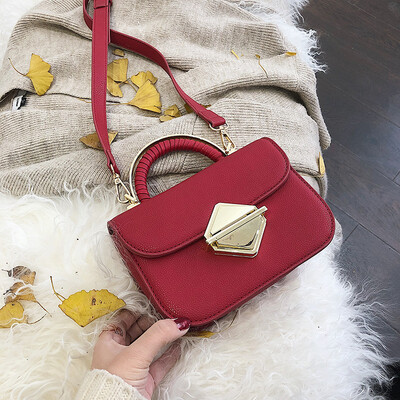 

Qiao Bani 2019 new South Korea ins sleek minimalist metal buckle flip cover bag shoulder shoulder diagonal handbag