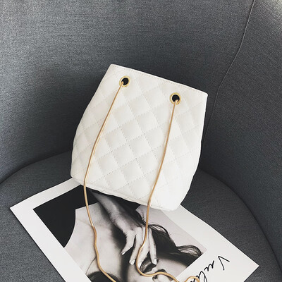 

Lingge chain bag small fragrance bag female 2018 new wave Korean version of the wild single shoulder slung bucket bag small bag