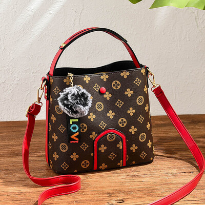 

Bag female 2018 new ladies handbag Korean version of the wild shoulder bag fashion trend Messenger bag a generation