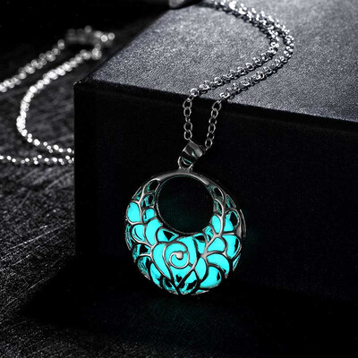 

1PC New Skull Glow In The Dark Chaming Luminous Horse Heart Owl Charm Women Jewelry Fashion Pendant Necklace