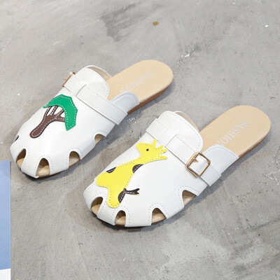 

Slippers women wear summer Joker Korean fashion beach shoes flat sandals students Baotou half drag