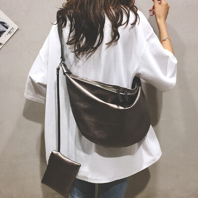 

Korea Dongdaemun Crescent Bag Female 2019 New Ocean Fashion Crossbody Bag Ins Super Fire Shoulder Dumpling Bag