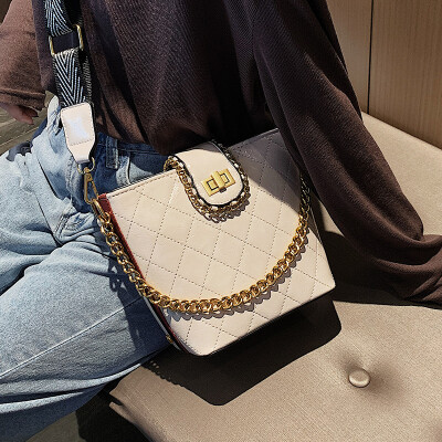 

Bucket bag female 2019 new Korean fashion wild ins super fire rhombic chain mobile phone bag slung shoulder bag