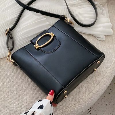 

Summer French minority bag girl 2019 new fashion leisure one shoulder slanted bucket bag