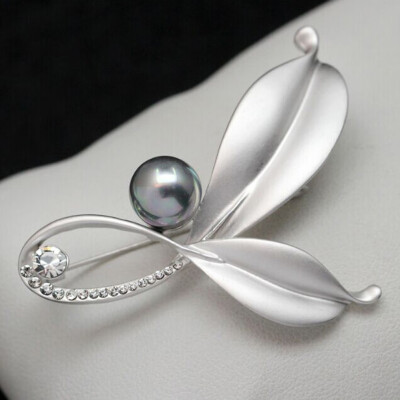 

Beauty Vintage Leaves Retro Jewelry Long Charm Brooches Women Selling Pins Creative Pretty