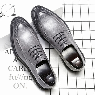

Leather shoes male England Korean version of the pointed patent leather black tide shoes business dress casual bright lace tie shoes 9721
