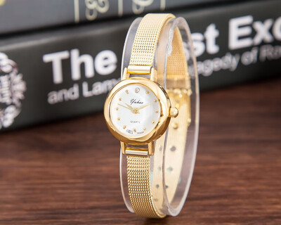 

Alloy fine mesh belt watch Korean version of the simple small dial female models quartz watch