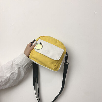 

Chic casual wild shoulder bag fashion temperament contrast color Messenger bag female 2019 new cartoon cute canvas bag