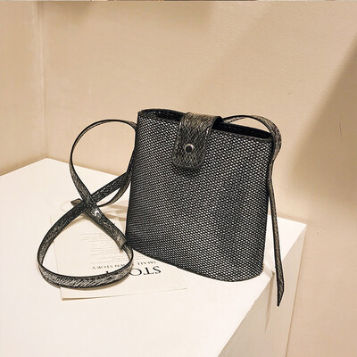 

Chic bag female ins super fire 2019 new Korean version of the wild single shoulder slung fashion sequins chain bucket bag