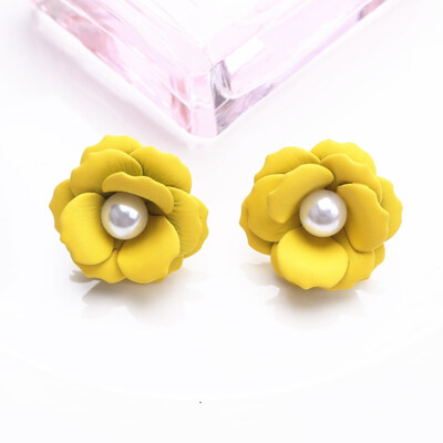 

EK703 Fashion Cute Spray Paint Pearl Flower Stud Earrings For Women Korean Jewelry Boho Metal Brincos Girl Gift Wedding Earrings