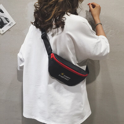 

Sports small bag female 2019 new wave Korean fashion wild chest bag ins super fire small fresh girl pocket