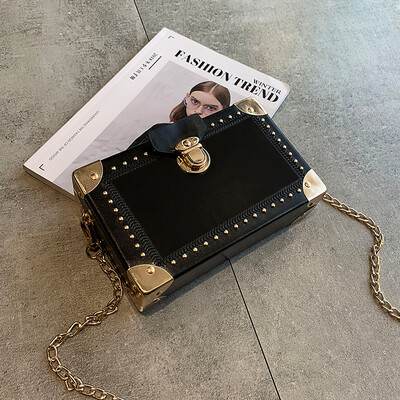 

Ins super fire bag female 2019 new Korean fashion rivet personality wild chain shoulder slung small square bag