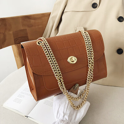 

Advanced sense of foreign style womens bag ins vintage crocodile pattern lock bag new 2019 simple chain slung small square bag