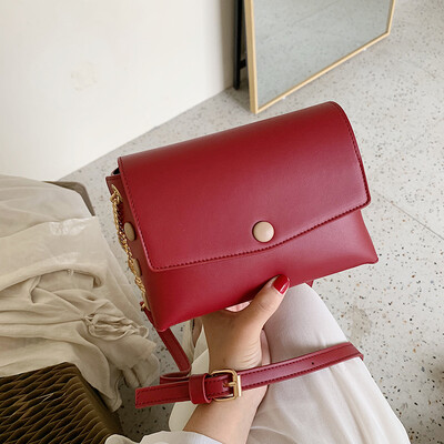 

Senior sense bag female 2019 new wave Korean version of the fashion rivet casual wild chain shoulder slung small square bag