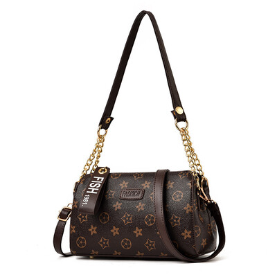 

English printing fashion female bag simple tide shoulder messenger bag chain hit color new handbag