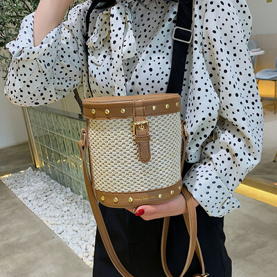 

Bag female 2019 summer new net red with the same paragraph weaving hollow saddle bag shoulder diagonal cross bucket bag personality tide