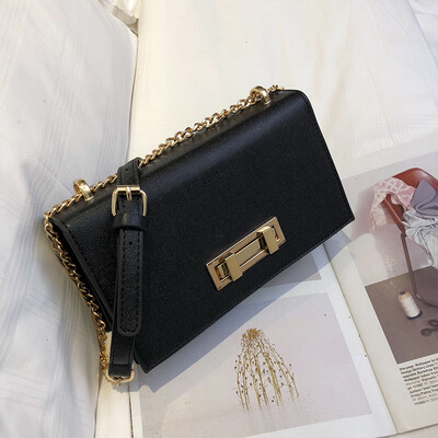 

Spring&summer port wind retro bag female 2019 new Korean version of the wild single shoulder slung texture sleek minimalist small square bag