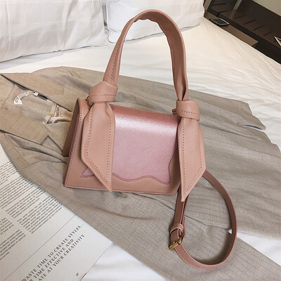 

New bag female 2019 new Korean version of the wild shoulder slung portable fashion hit color texture simple small square bag