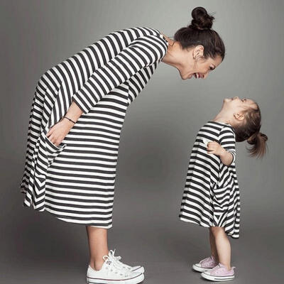 

Family Clothing Matching Mother And Daughter Clothes Striped Dresses Outfits hot