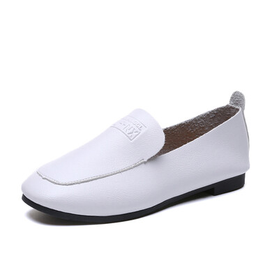 

Grandmas one-footed single shoe