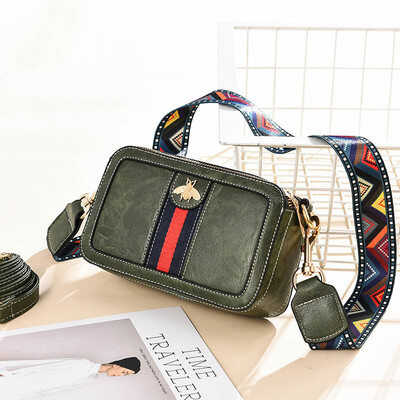 

On the new womens bag tide Korean version of simple Joker shoulder Messenger bag fashion small square bag in spring&summer