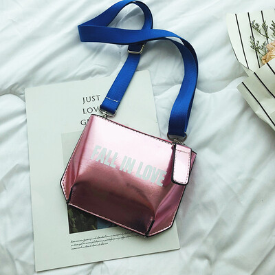 

Senior sense of new cool small bag female 2019 new wave Korean version of the wild Messenger bag ins patent leather chest bag female