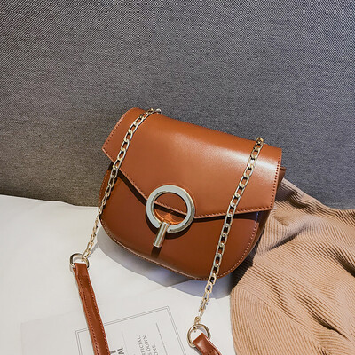 

Net red black bag female 2018 autumn&winter new port wind retro saddle bag shoulder slung chic chain handbag
