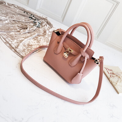 

New small bag female 2019 new tide summer fashion atmosphere platinum bag Korean version of the mobile wild Messenger bag handbag
