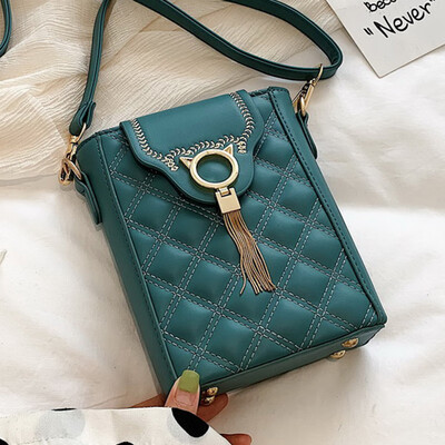 

Autumn 2019 new Korean version of small fresh fashion Lingge small square bag Joker shoulder slung mobile phone bag