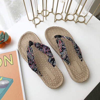

Herringbone slippers for women in summer seaside fashion wear ins anti-slippery flat-soled beach shoes