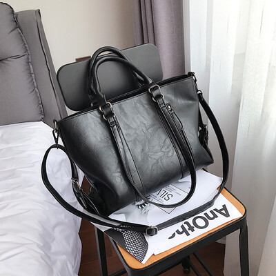 

Bag 2019 new Chaohan version autumn fashion womens bag air handbag hundred lap tot bag single shoulder oblique satchel bag