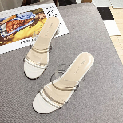 

Transparent sandals female summer 2019 European&American temperament Joker simple thick with sexy toes with crystal slippers