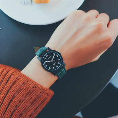 

Mori black watch female personality black European&American belt retro girl students Korean version of simple leisure test for