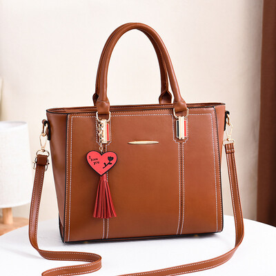 

Womens bag 2019 new trend bag female Europe&America big bag cool fashion womens bag slung shoulder bag