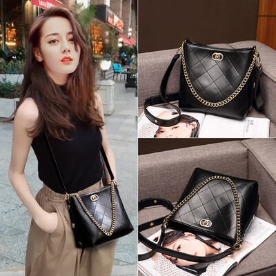 

Shark VISHARK bag female bag rhombic chain small incense wind large capacity ck wind Korean version of the shoulder bag female wild fashion bucket Messenger bag JD9002161ZY33S1A black