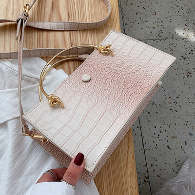 

On the new texture leisure bag 2019 new Korean version of Joker shoulder slung handbag fashion small square bag