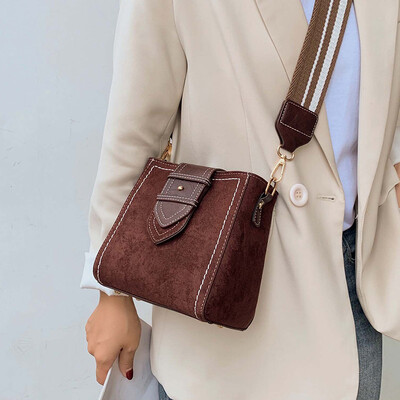 

Sen retro retro bag female 2019 new wave Korean version ins super fire wild Messenger bag wideband scrub single shoulder