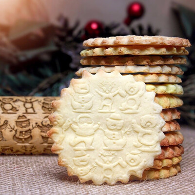 

Tailored Christmas Rolling Pin Engraved Carved Wood Embossed Rolling Pin Kitchen Tool
