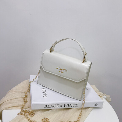 

2019 new texture small square bag female simple fashion letter chain Messenger bag casual retro wild handbag