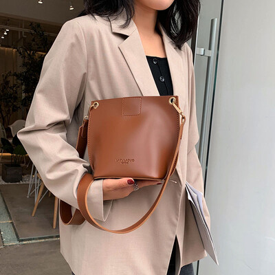 

Foreign air small bag female 2019 new wave Korean version of the wild texture Messenger bag retro fashion shoulder bag bucket bag