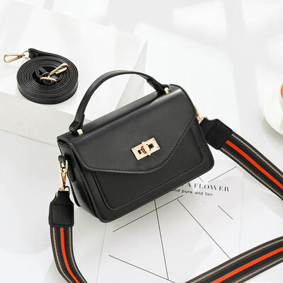 

In summer new womens handbags are in vogue Korean version of Joker single shoulder messenger bag is fashionable&small squar