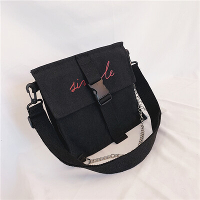 

Retro black fashion personality letter Messenger bag female 2019 new casual simple versatile shoulder canvas bag