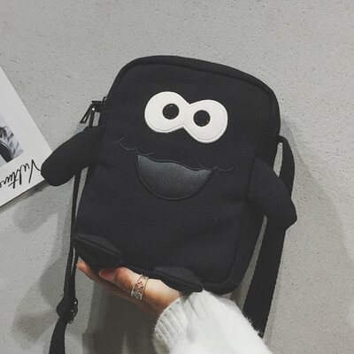 

Small bag woman 2019 new female bag fashion oblique satchel cute canvas bag cartoon single shoulder oblique span cute
